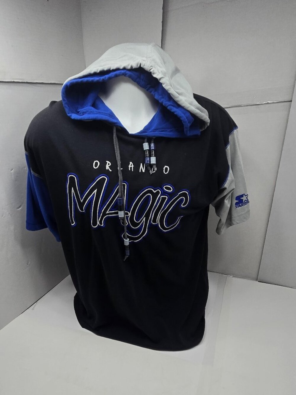 Vintage Starter Orlando Magic NBA Short Sleeve Hoodie – Large